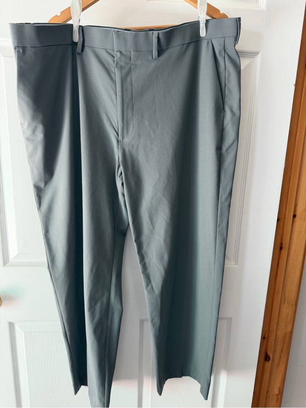 Haggar Men's Dress Pants in Slate Gray